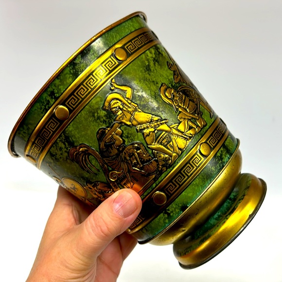 Vintage faux green marble KAISER COFFEE pedestal tin with Mythological design - Picture 2 of 8